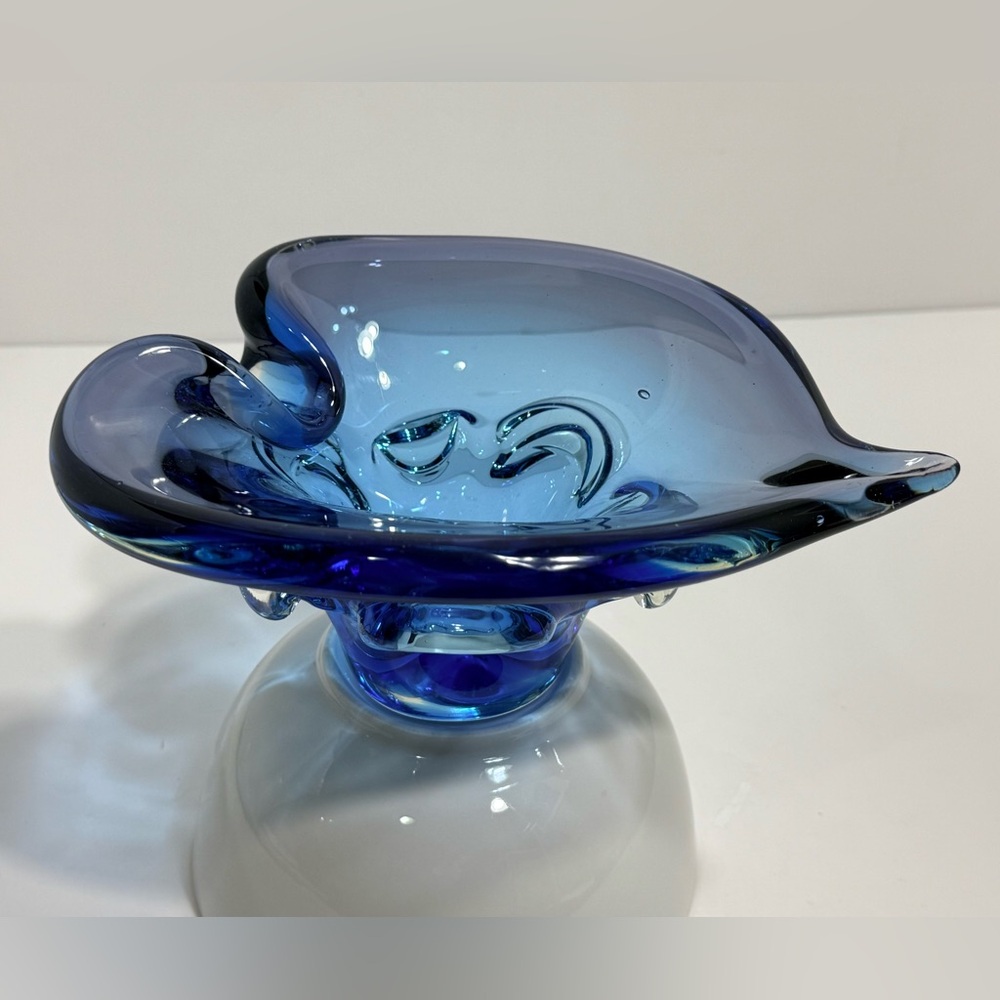 Vintage Murano Leaf Shape Pinched Art Glass Bowl Lavender To Blue
